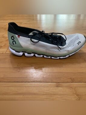 On Cloud Sz 11 Men Swiss CloudBoom Helion Green/White Athletic Running Shoes